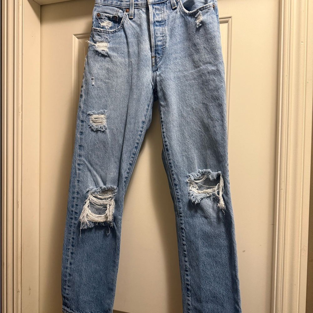 Levi's Blue Straight Leg Jeans with Classic Style